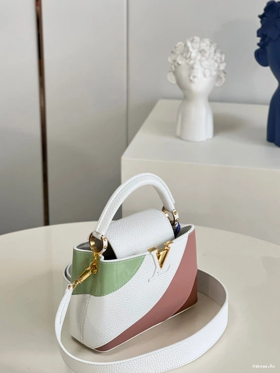 LOUIS MINI CAPUCINES VUITTON 0125